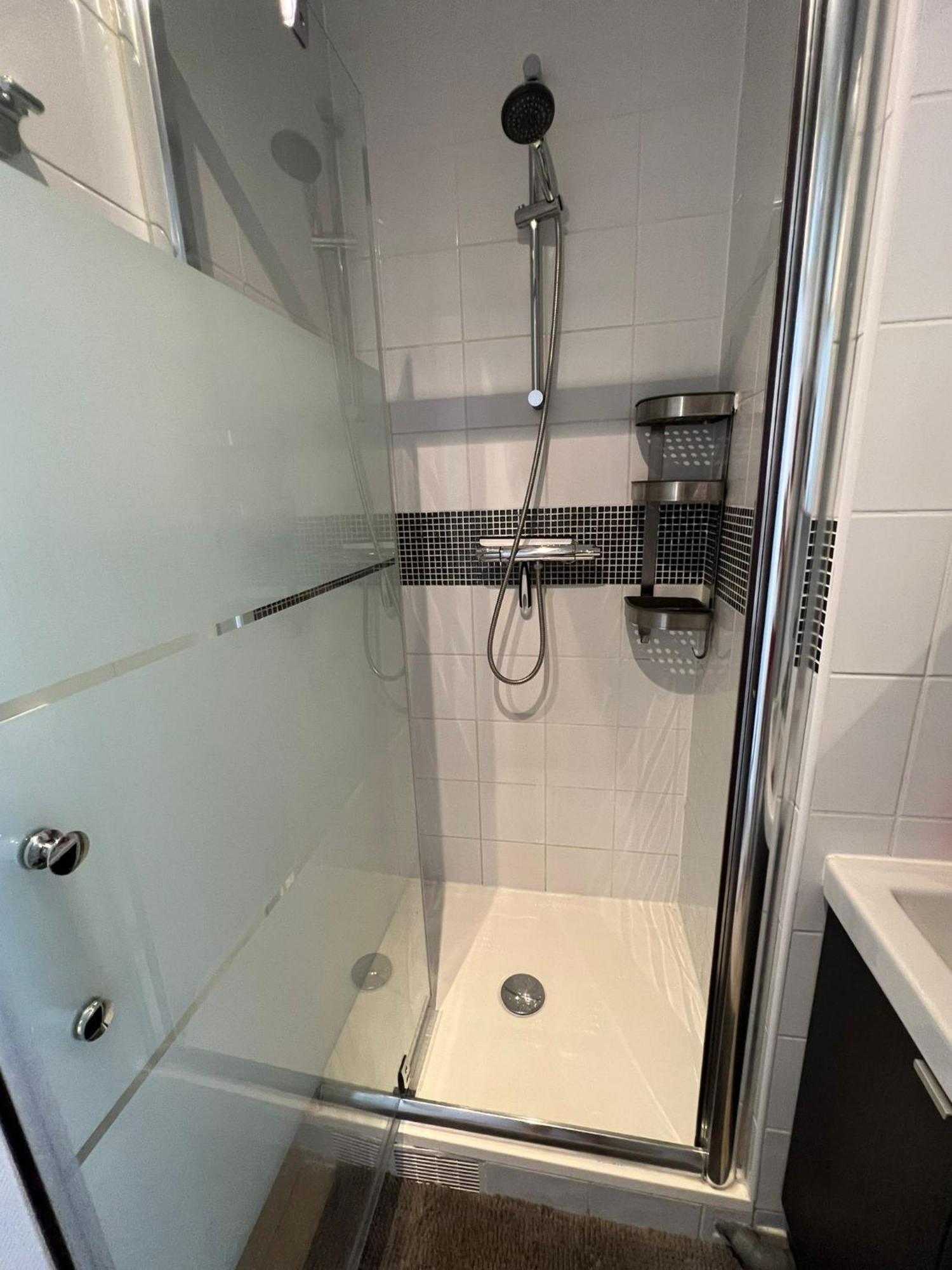Studio Moderne Au Coeur De Paris Batignolles 외부 사진